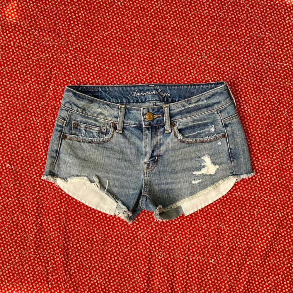 American Eagle Womens Size 2 Low Rise Distressed Denim Cut Off Shorts Blue